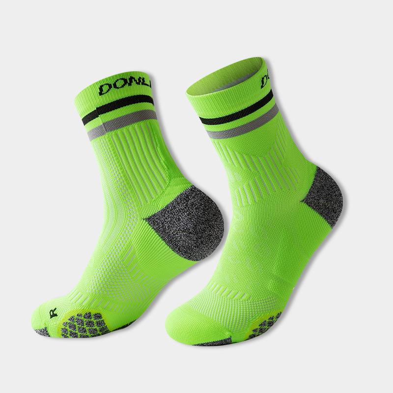 Mid-Calf Thickened Towel Bottom Sports Socks for Marathon, Basketball, Hiking & Mountaineering