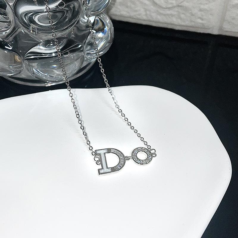 Wjg Pretty Women's Light Personal Cold Wind Letter Necklace Full Of Diamonds Luxury French Niche Design Sense Collarbone Chain High Sense Accessories