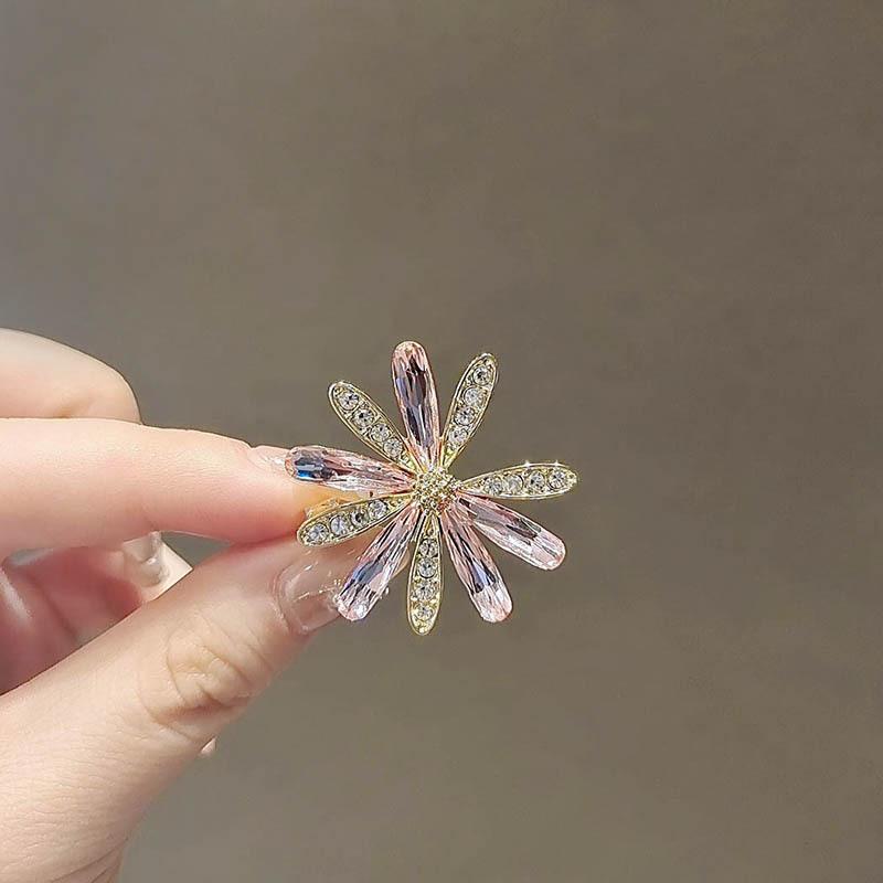 Fashion Daisy Brooch Female High-End Temperament Accessories Internet Celebrity Suit Anti-Light Pin Corsage
