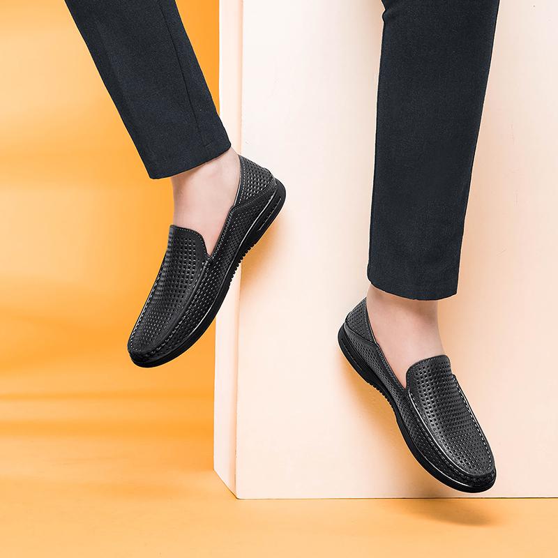 High Quality Leather Men Casual Shoes Comfortable Light Men  Formal Men Dress Shoes Breathable Slip On Men Driving Shoes