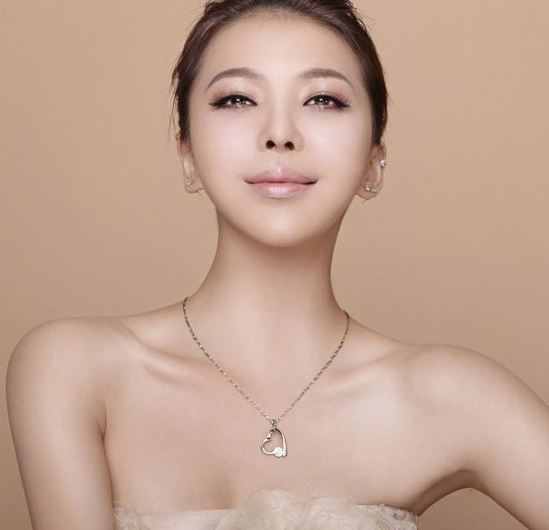 925 Sterling Silver Korean Heart Pendant Necklace - Elegant Gift for Girlfriend