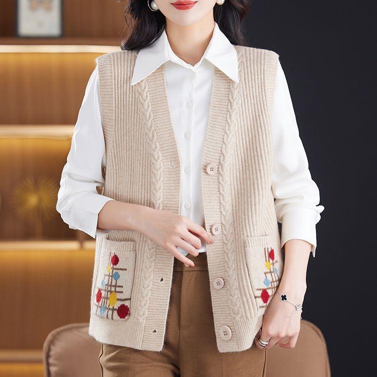 Spring and Autumn Mom's Sweater Sleeveless Needle Cardigan Women's Plus Size Loose Vest Sweater