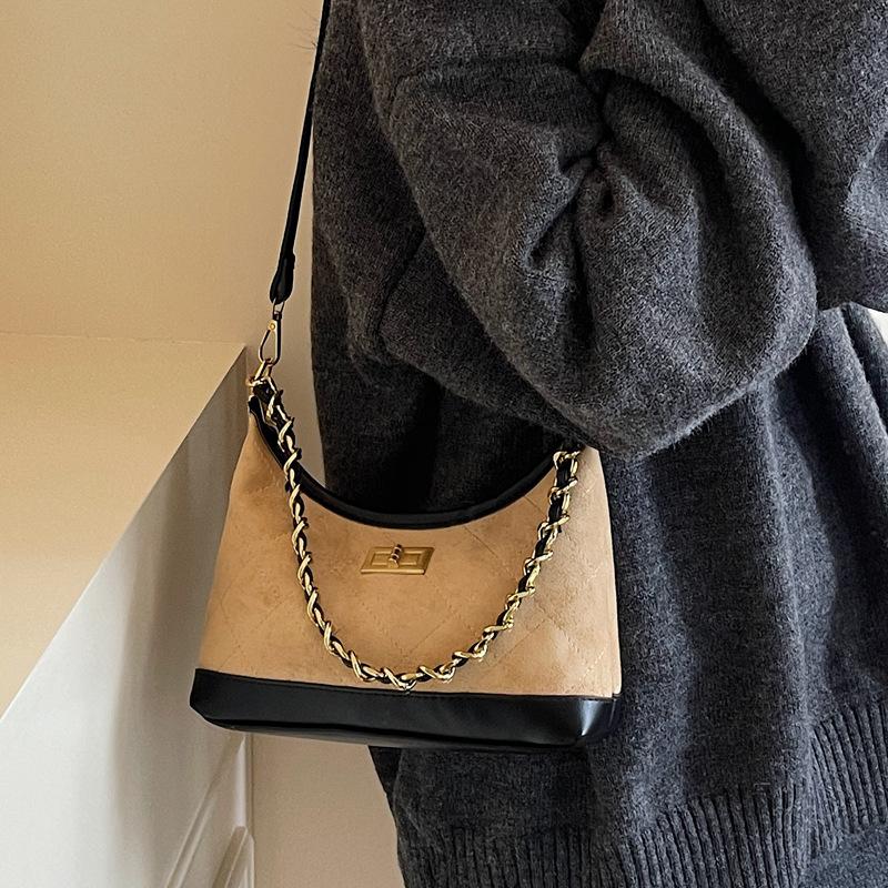 Xiaoxiangfeng Women's Bag 2025 New Fashionable Large-capacity Diamond Chain Underarm Bag Korean Version Niche Design Messenger Bag