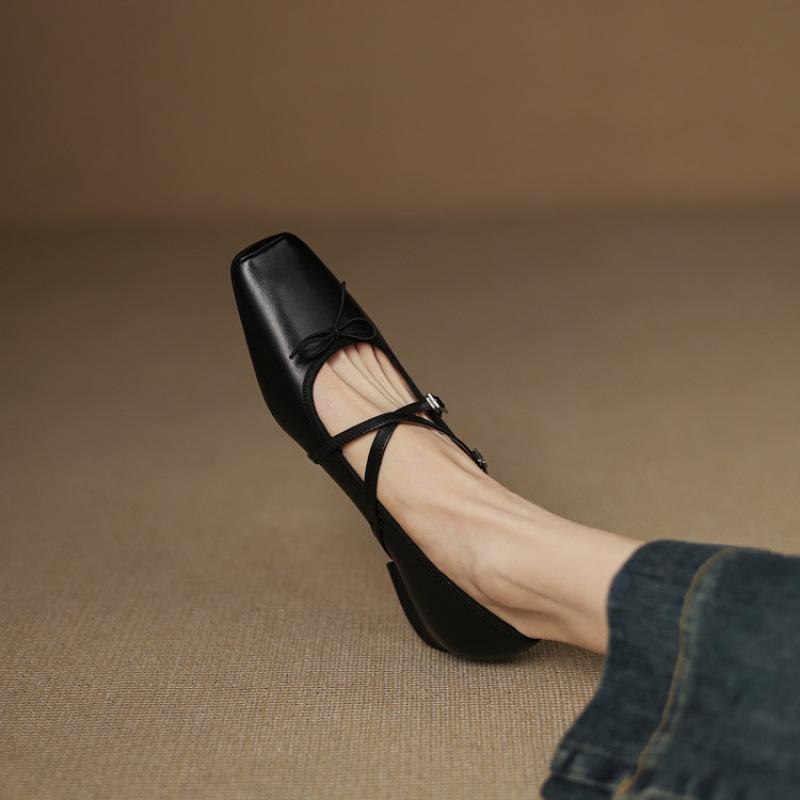 

New comfortable four-season wear women s single shoes square head one pedal single shoes low heel large size beef tendon sole foot cover light mouth 40 чёрный