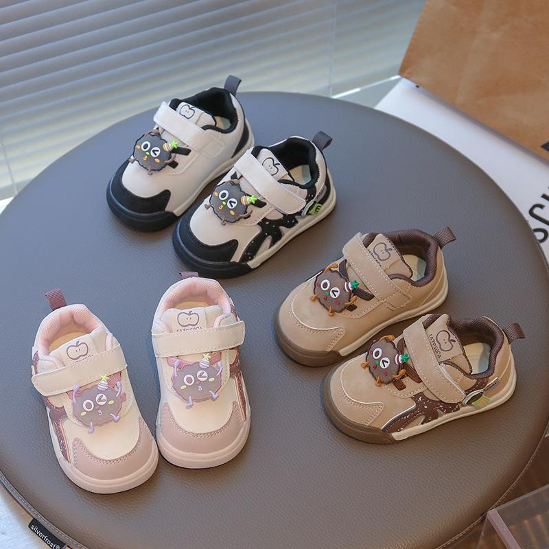 Rutschfeste Baby Frühling und Herbst neue Kindergarten Baby weiche Sohle 1-6 Jahre alt Lederoberfläche schmutzabweisende Kinderschuhe Jungen