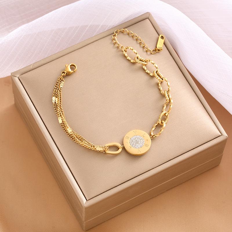 High-End Titanium Steel Four-Leaf Clover Bracelet with Shell Pendant – Durable, Fade-Resistant Design