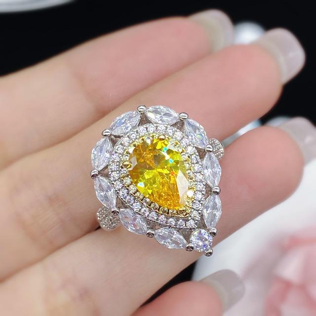 

Перхиасан Эмас 14К Цинцин Бату Пермата Берлиан Кунинг Алами Перхиасан Эмас Ванита Цинчин Эмас 14К Цинчин Ванита YELLOW