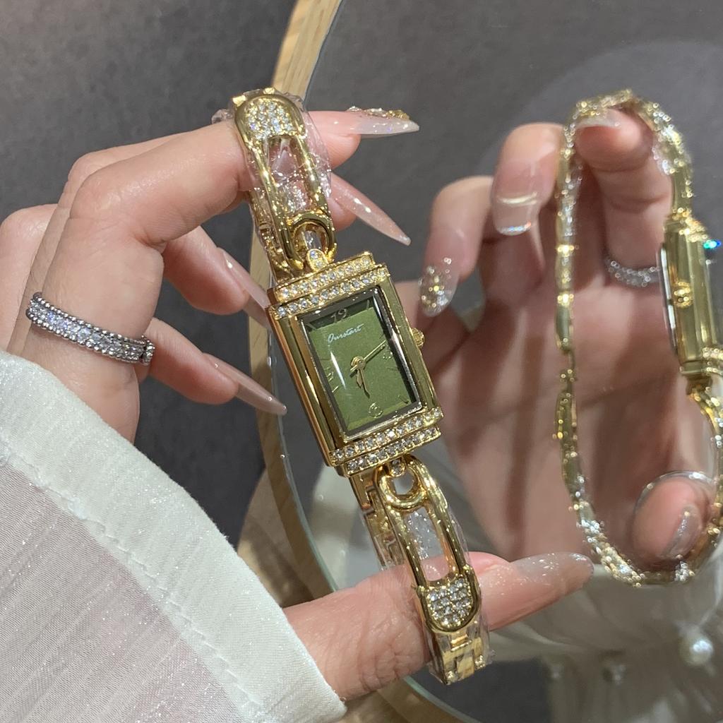Vento Dinheiro Velho Vento Mão Design de Nicho Relógio Feminino Leve Luxo Retrô Alto Valor Relógio Feminino