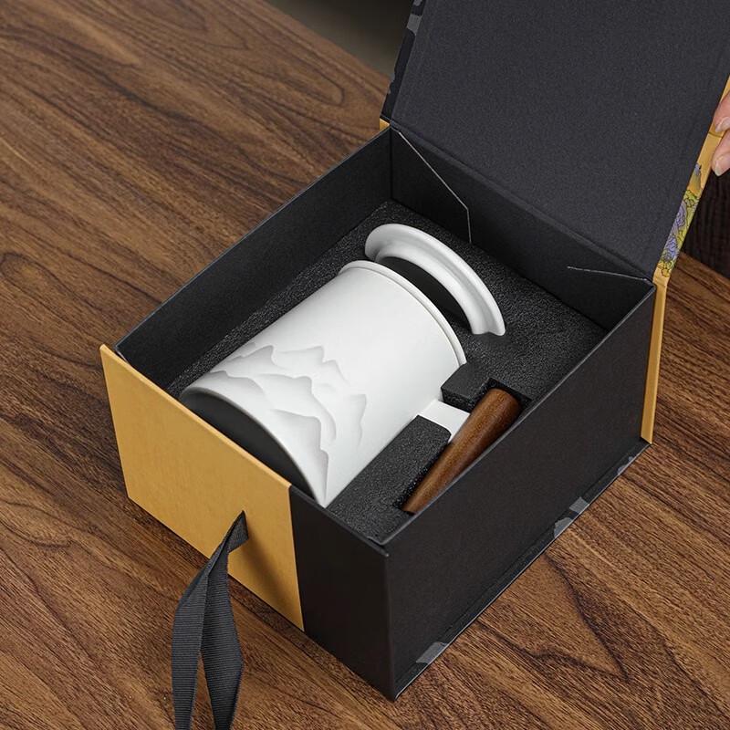 Tao Zhi Ink Landscape Ceramic Tea Mug