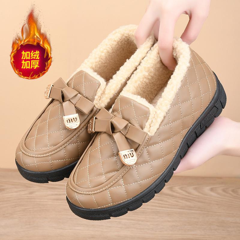 Processing Custom Loafers Women's Winter Velvet Thickened Waterproof Old Beijing Cotton Shoes Soft Sole Fashion Middle-aged and Elderly Mother Shoes