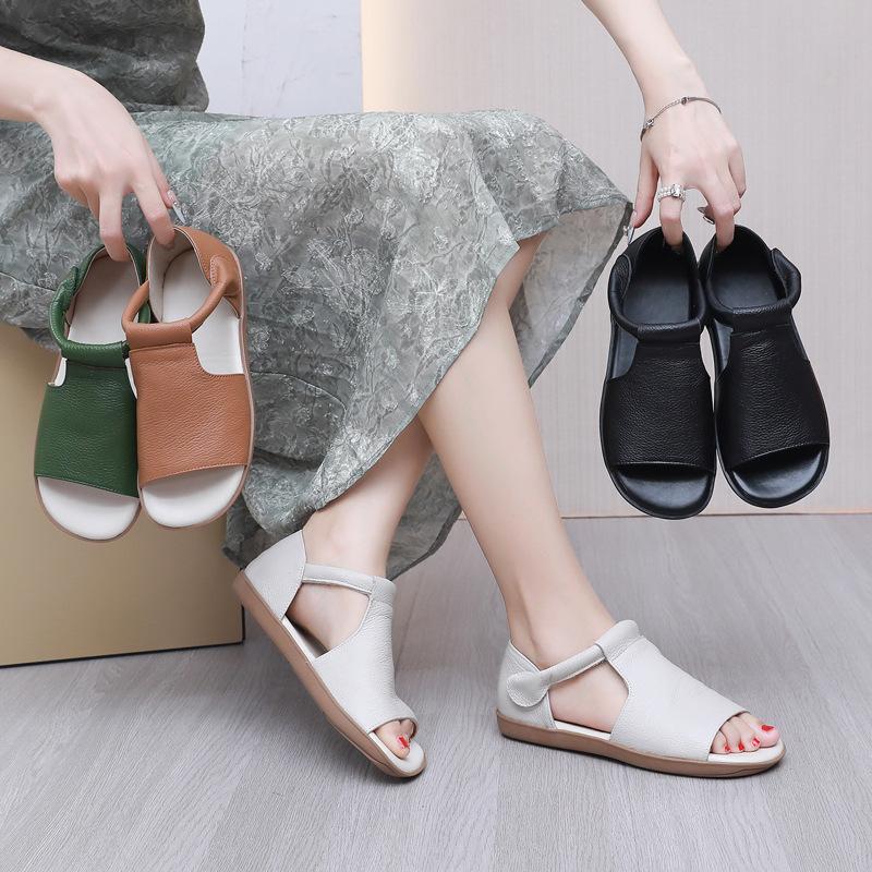 Leather Flat Bottomed Mother's Shoes Sandals with Soft Soles, Comfortable and Versatile, Exposed Toe, Anti Slip and Wear-resistant Women's Shoes