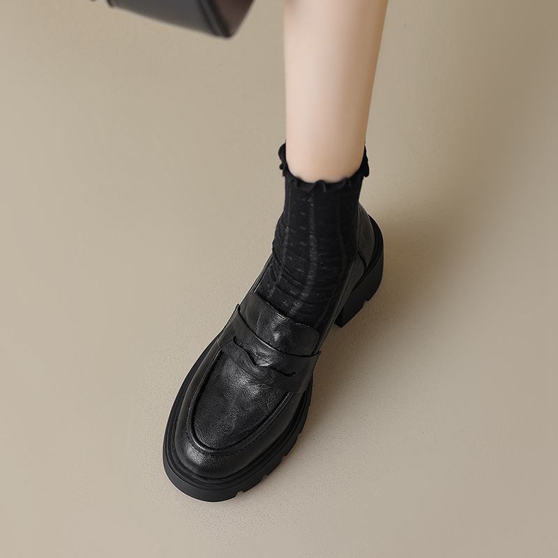 Осенне-летняя обувь из овчины с круглым носком на массивном каблуке Krazing Pot — фото 15