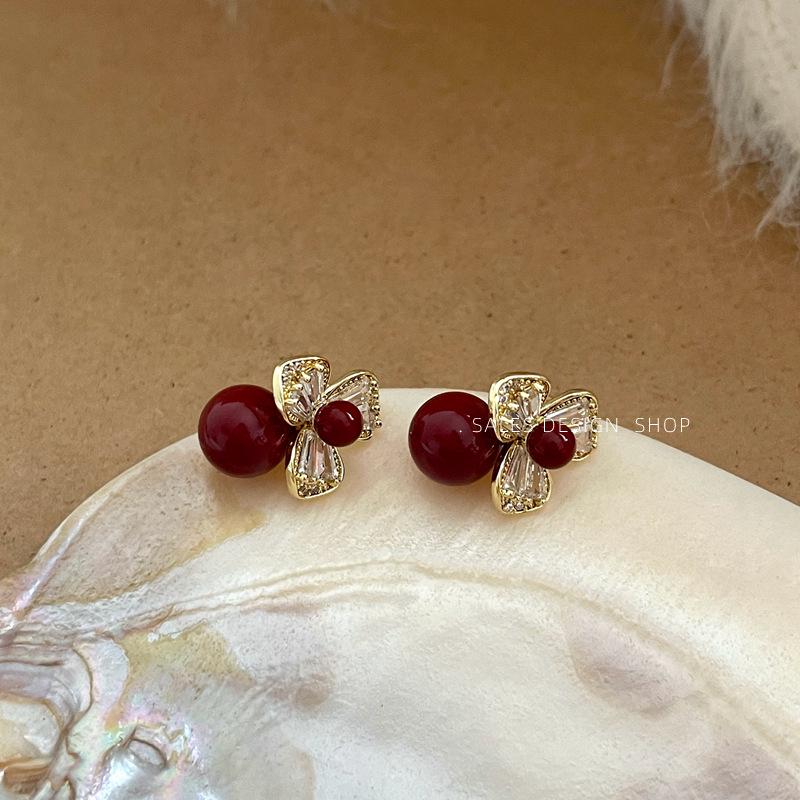 Elegant French Zirconia Flower Stud Earrings - Versatile, High-End Fashion Accessories for Women