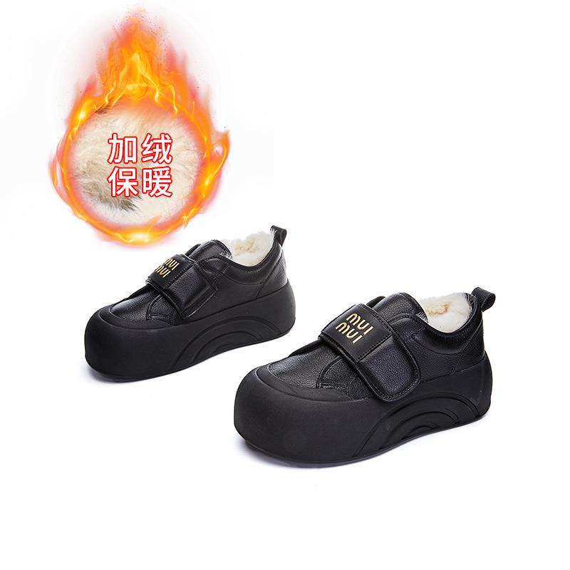 The first layer of cowhide little white shoes for women's 2025 autumn and winter new Velcro big head shoes for women's casual thick-soled versatile