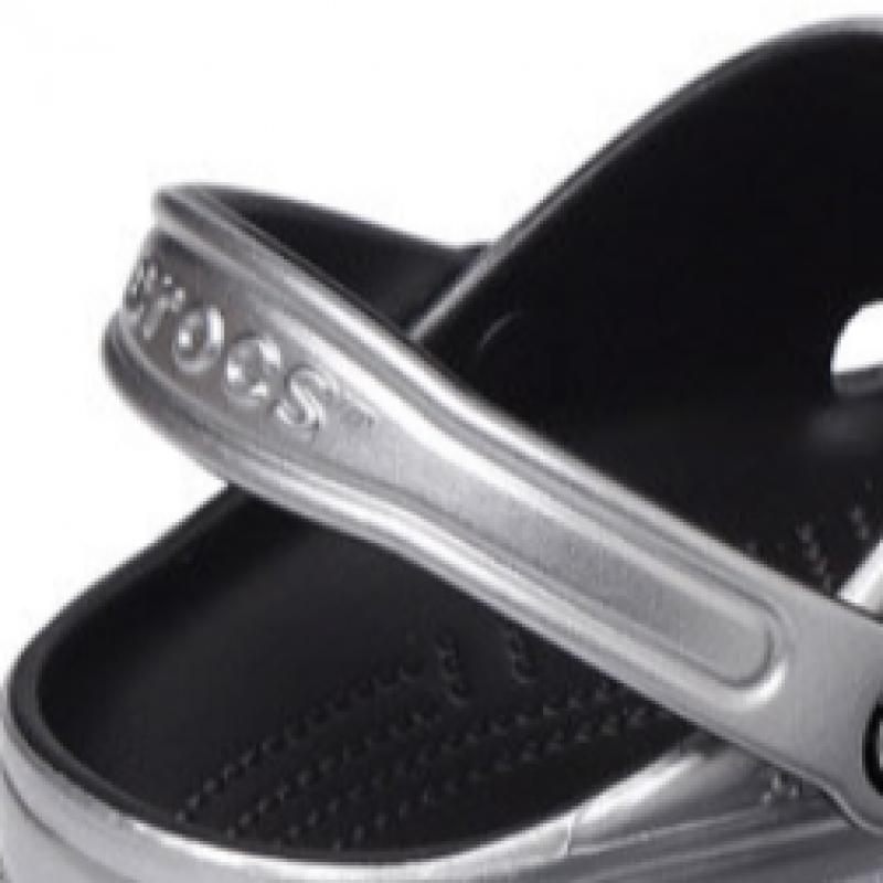 Crocs Classic Metallic Clog Silver 205831 0p1