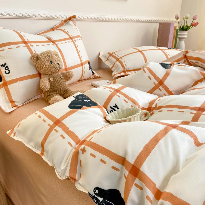 Dormitory Cartoon Printing Three-piece Set, Small Fresh Bed Sheet Quilt Cover, Skin-friendly Four-piece Set