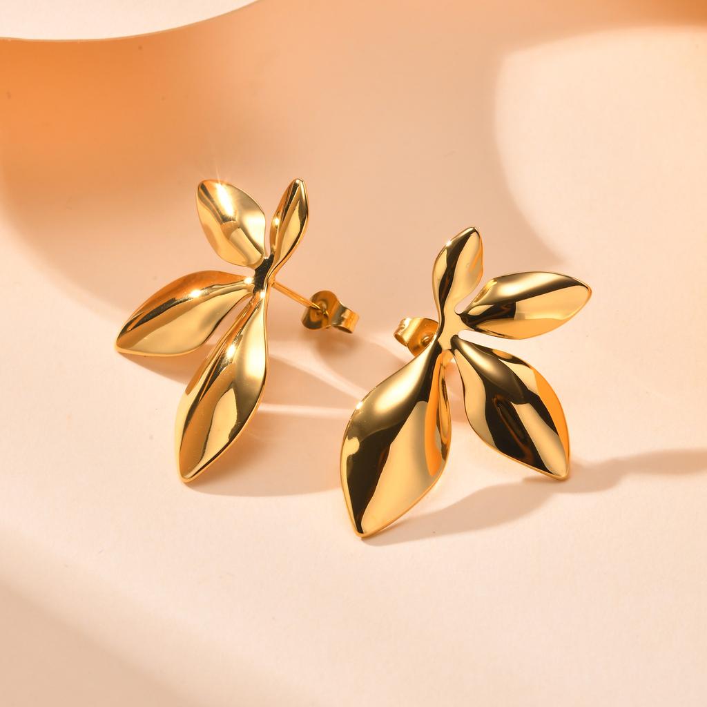 2026 Edelstahl-Ohrringe Exquisiter Blatt-Mode-Steckerohrring Klassischer Übertriebener Ohrring für Damen Schmuck Party Geschenke