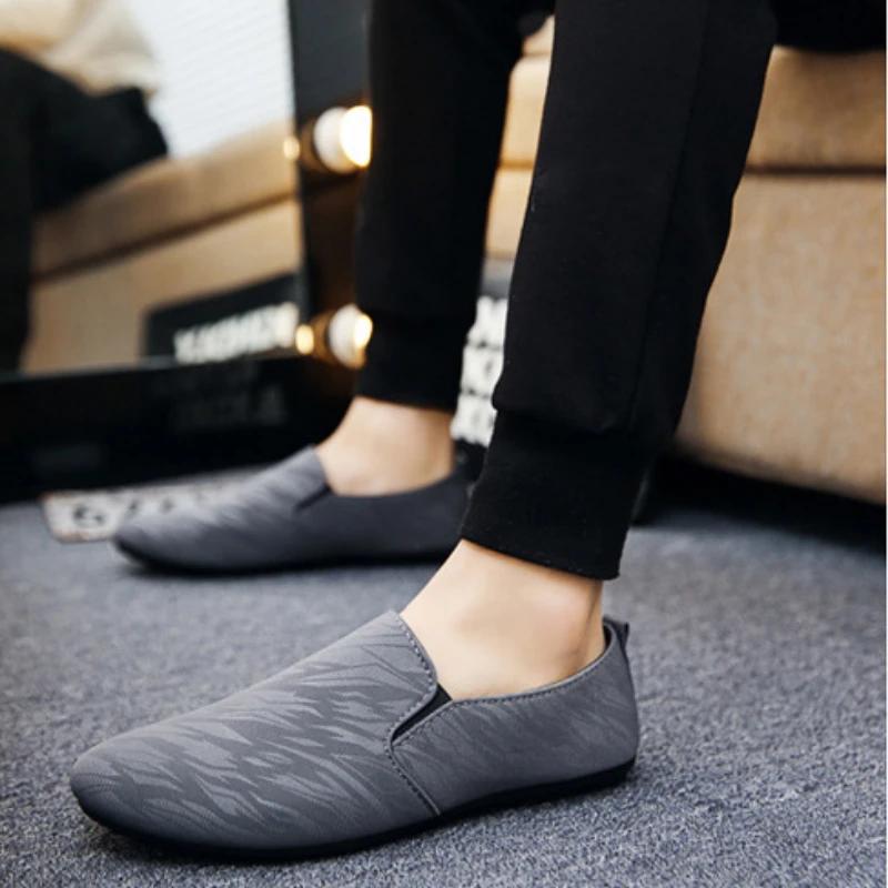 2025 Men Flat Casual Loafers Trend Slip On Sport Shoes Fashion Light Breathable Solid Color Walking Shoes Zapatillas Hombre