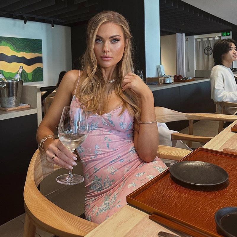 Damen Sexy Geblümtes Maxikleid V-Ausschnitt Spaghettiträger mit Offenem Rücken Figurbetontes Geblümtes Rückenfreies Kleid für Sommerurlaub Strand Romantische Anlässe