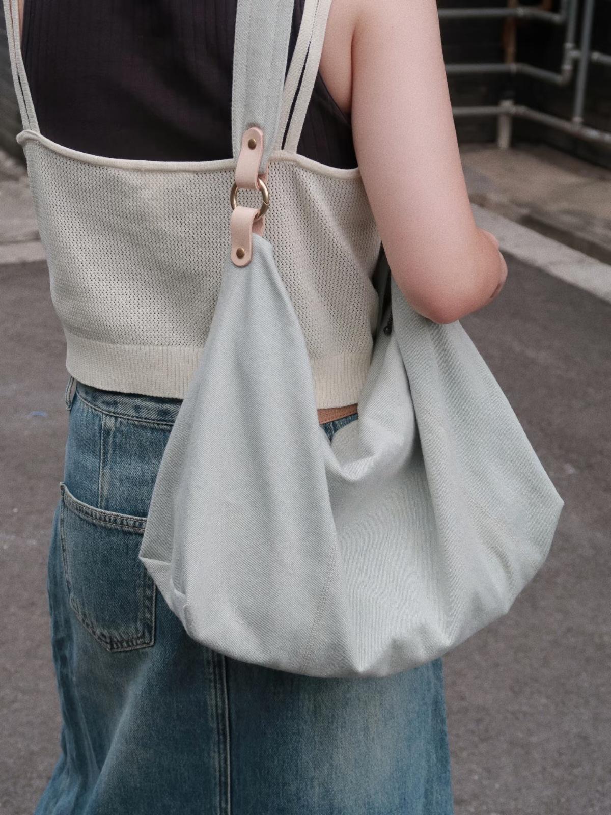 

Большая джинсовая холщовая сумка женская 2025 новая расслабленная сумка-тоут для поездок на работу, ленивый ветер, на плечо, мессенджер светло-синий