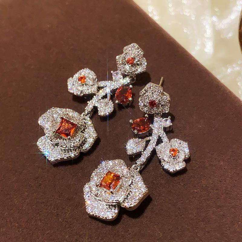 Silver Needle New Chinese Zircon Leaf Water Drop Earrings Light Luxury Premium Sense Earrings Retro Court Style Temperament Earrings Women