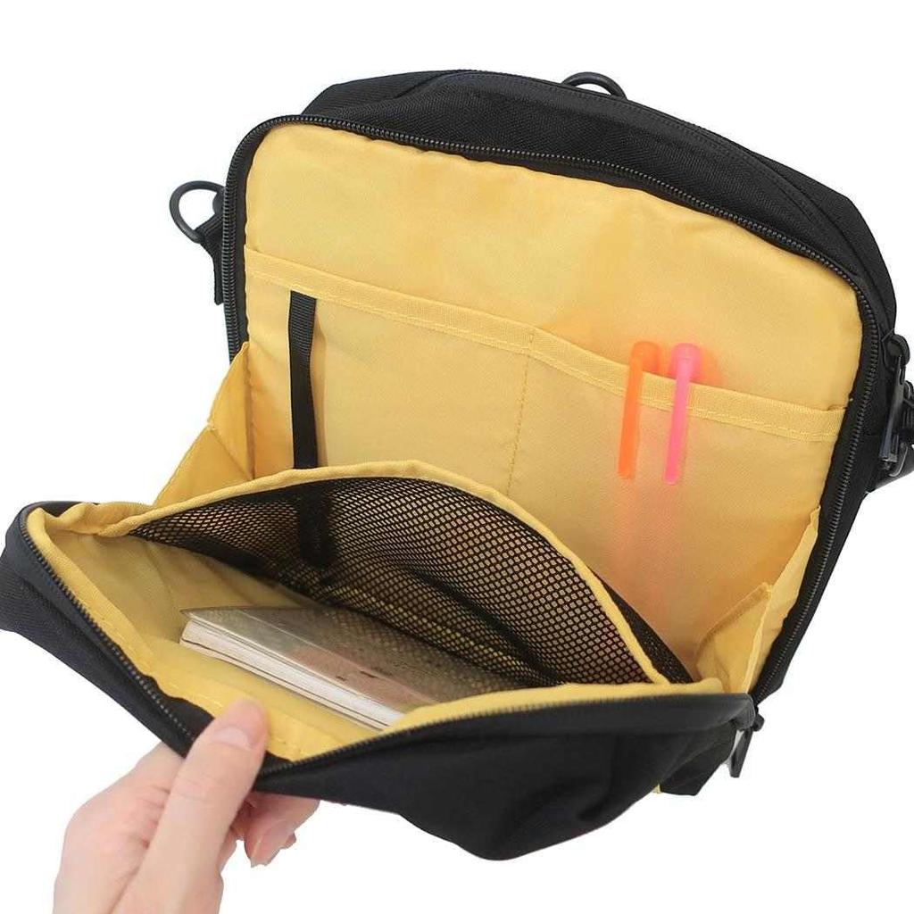 Marimo Craft Disney CATCH ME Series Shoulder Bag, Yellow, Mickey Mouse, Approx. W200 x H200 x D100mm, MIC-015