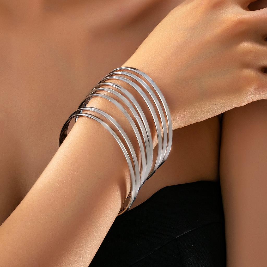 Women's Bracelet Simple Multi-Layered Punk Rock Bracelet Suitable for Daily Wear and Vacation Wear