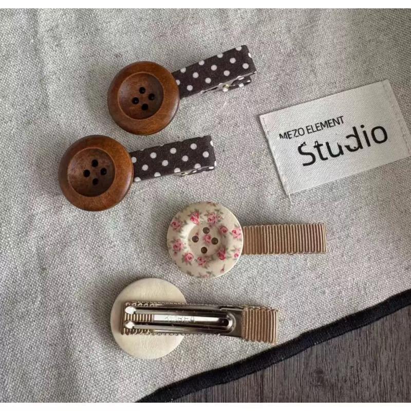 Vintage Button Hair Clips for Women Hand-painted Wooden Floral Barrettes Delicate Polka Dot Ribbon for Bridesmaid Hair Decor