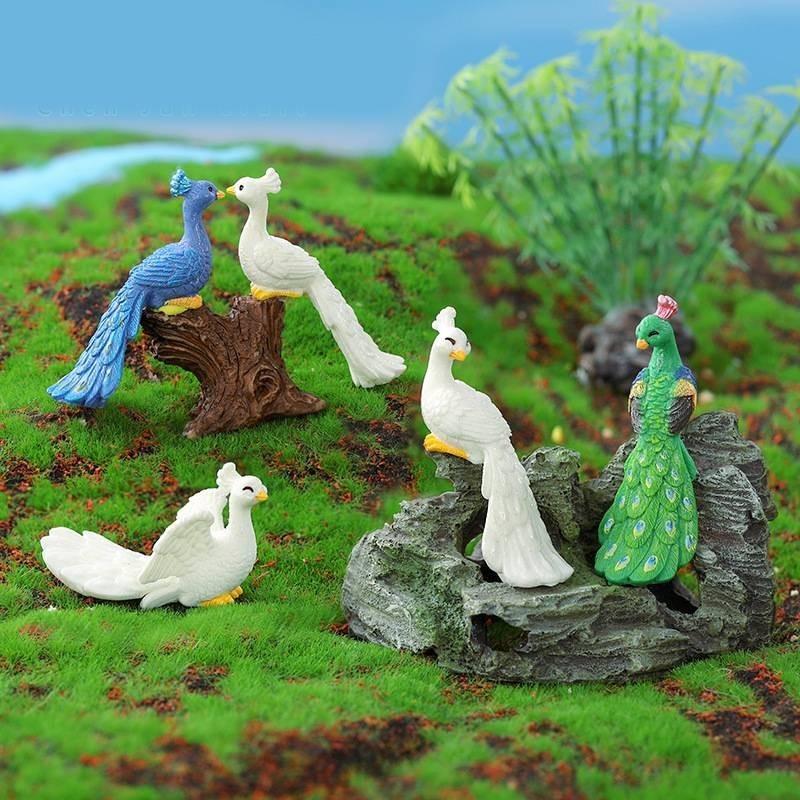Realistic Cartoon Peacock Resin Miniature Ornament Modern Simple Style Peacock Figurine