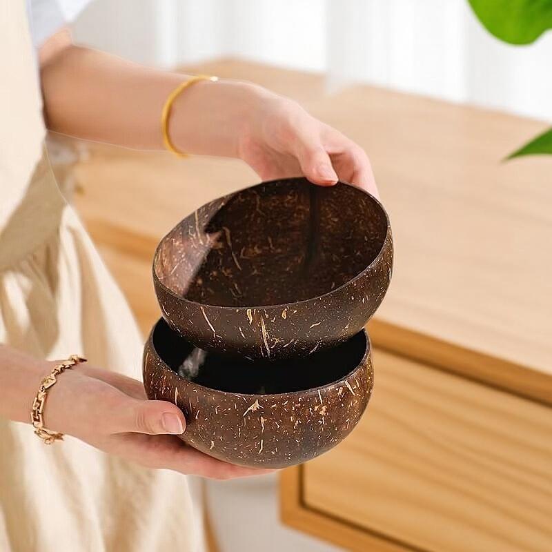 Wholesale Natural Coconut Bowls For Serving Dishes Salad Oatmeal Yogurt Reusable Wooden Coconut Shell Bowl Kitchen Tableware Set