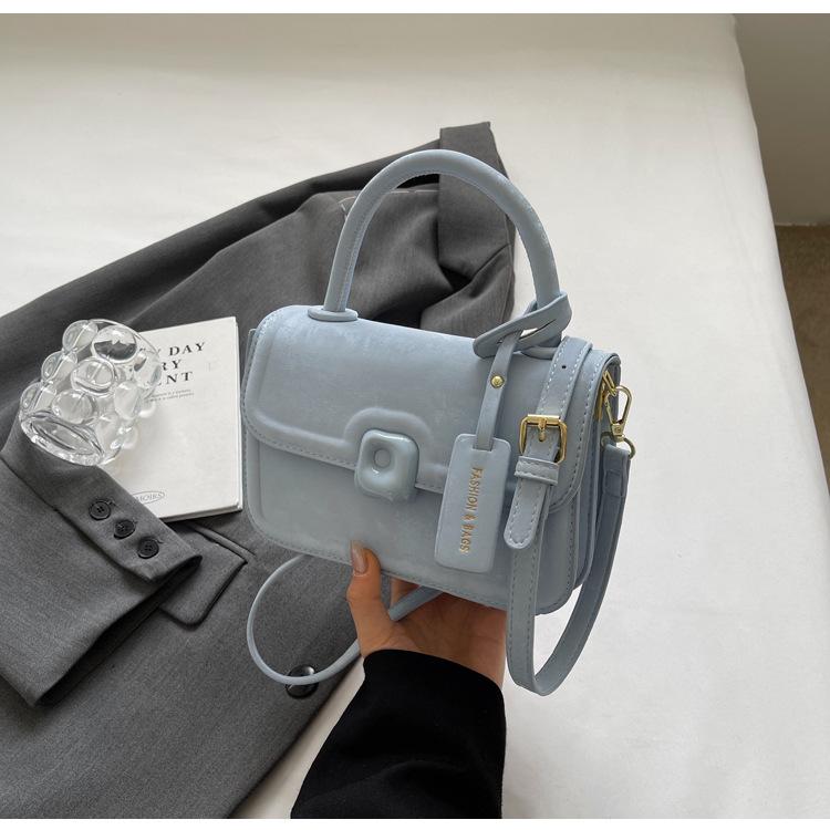 

Niche French Korean handbag 2025 new spring and summer simple casual shoulder small square bag retro messenger women s bag синий