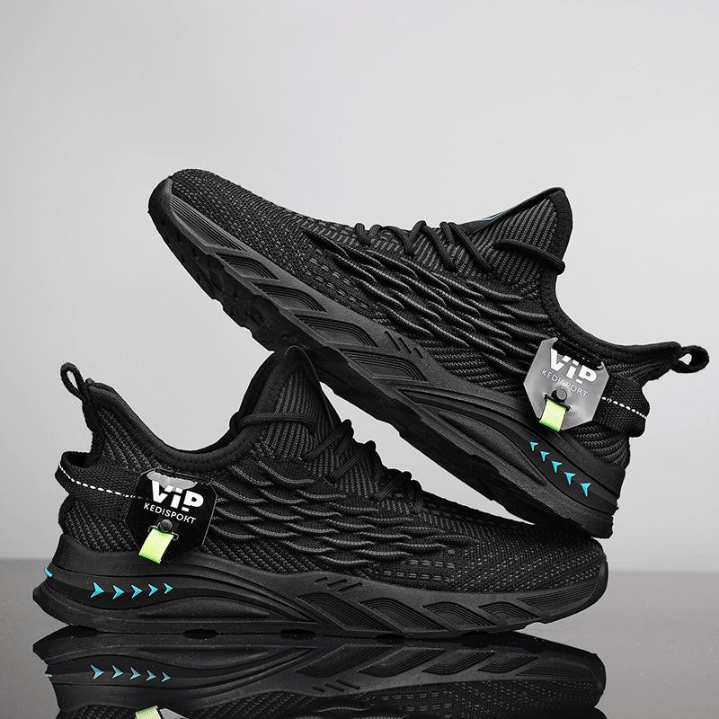 Shoes, sneakers, running shoes, breathable fly-woven mesh sneakers, soft-soled black running shoes