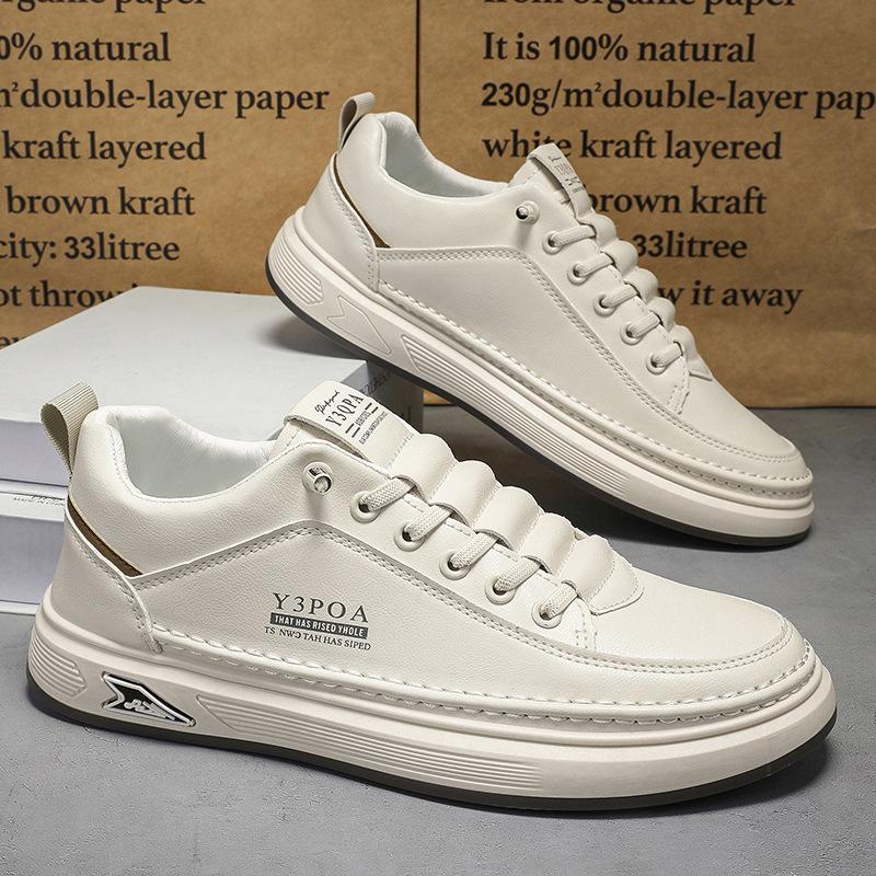 Jarní pánské boty 2025, nové prodyšné malé bílé boty, pánský trend, všestranná sportovní obuv na platformě, ležérní palubní boty, moderní boty