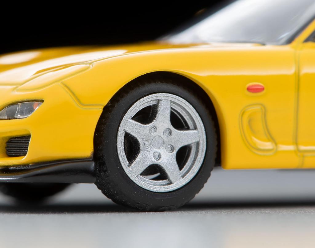 Tomytec Tomica Limited Vintage Neo LV-N267d Mazda RX-7 Type R Bathurst R (Yellow) 2001 Model, Completed