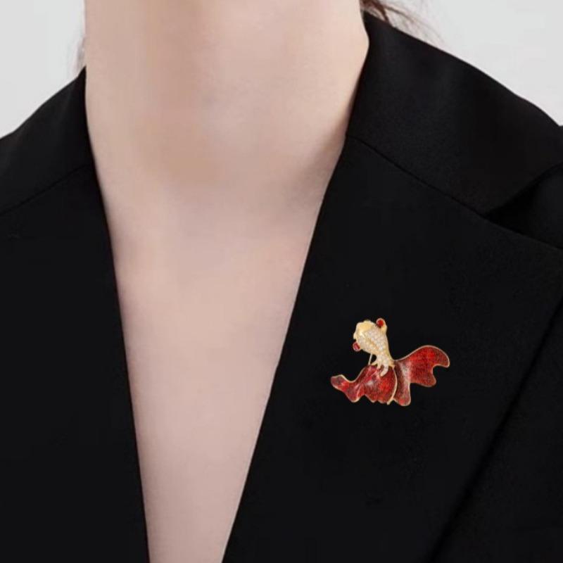 1 Stück Exquisite Glückskarpfen Brosche Kreative Persönlichkeit Goldfisch Pin Anhänger Mode Schmuck Zubehör Party Täglich Trendiges Geschenk