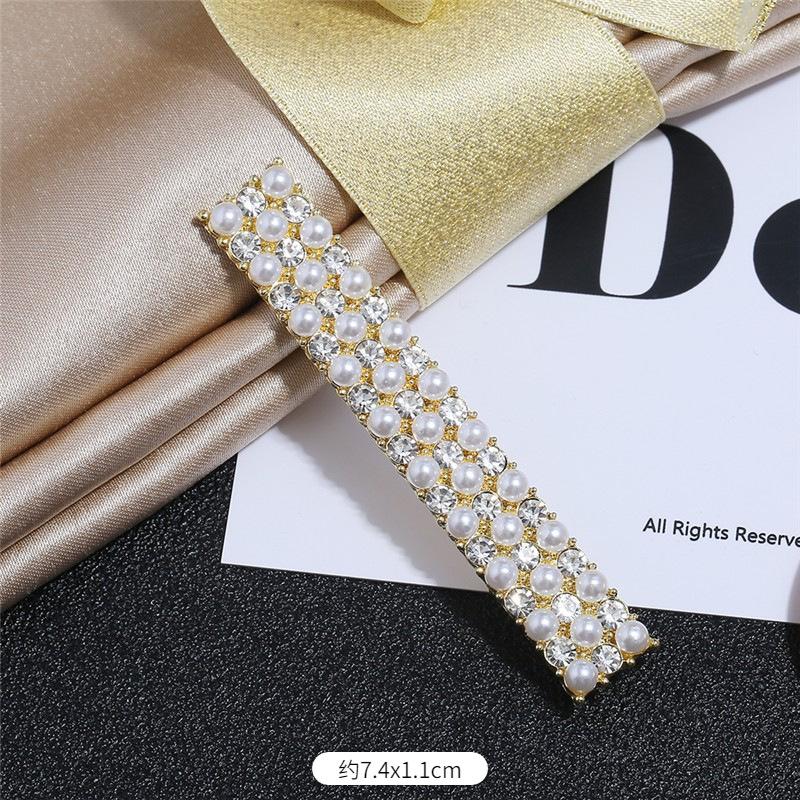 Europäische und koreanische Luxus-Persönlichkeit Flash Diamant Fransen Brosche Temperament vielseitig Perlen Corsage Reihe Diamant Anstecknadel Anzug Strickjacke Accessoires