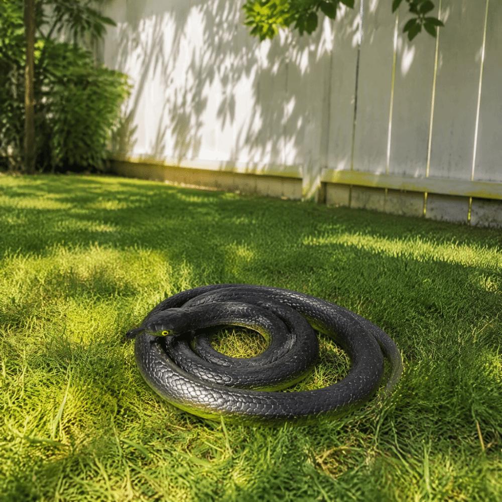 Lifelike Fake Snake Realistic Snake Model Joke Toys Halloween Prank Props Scare Toy Garden Decor