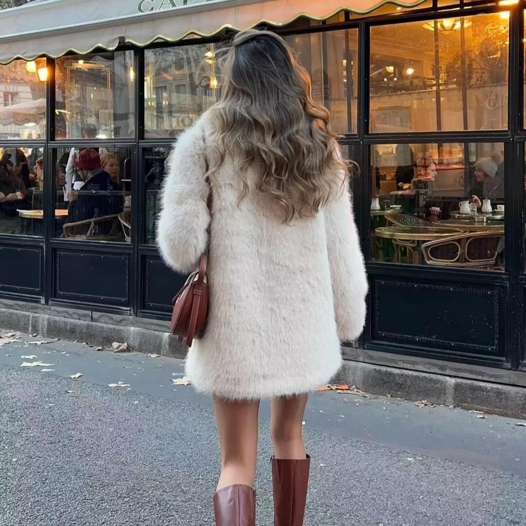 2024 Women's Fashion Large Lapel Faux Fur Cotton Coat for Fall & Winter Warmth