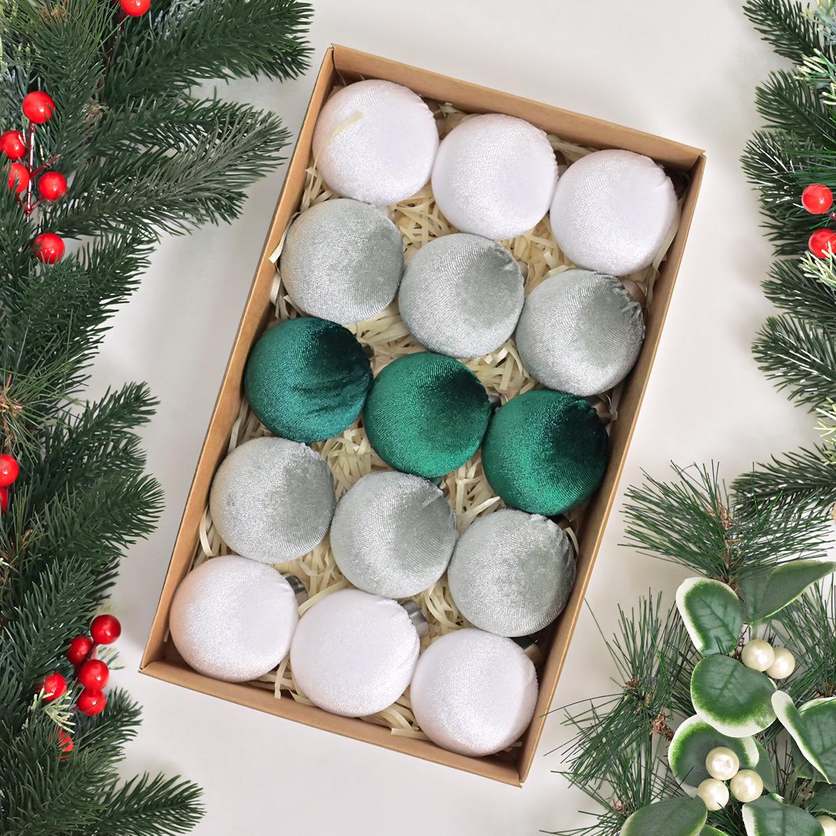 6CM Velvet Christmas Ornament Bag: Plush Ball Decoration for Tree