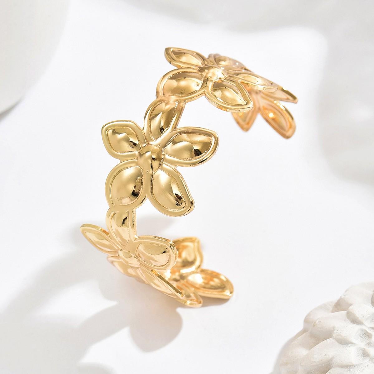European Gold-Plated Open Star Ocean Elements Bracelet - Women s Trendy Retro Jewelry