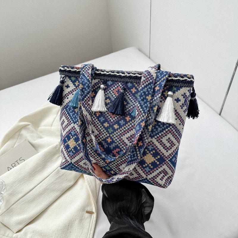 

Модная вместительная женская сумка через плечо с бахромой в этническом стиле синий