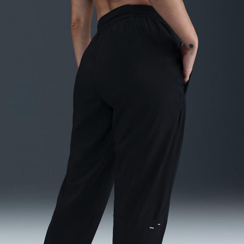 Nike Women's Outdoor Fitness Tapered Woven Pants