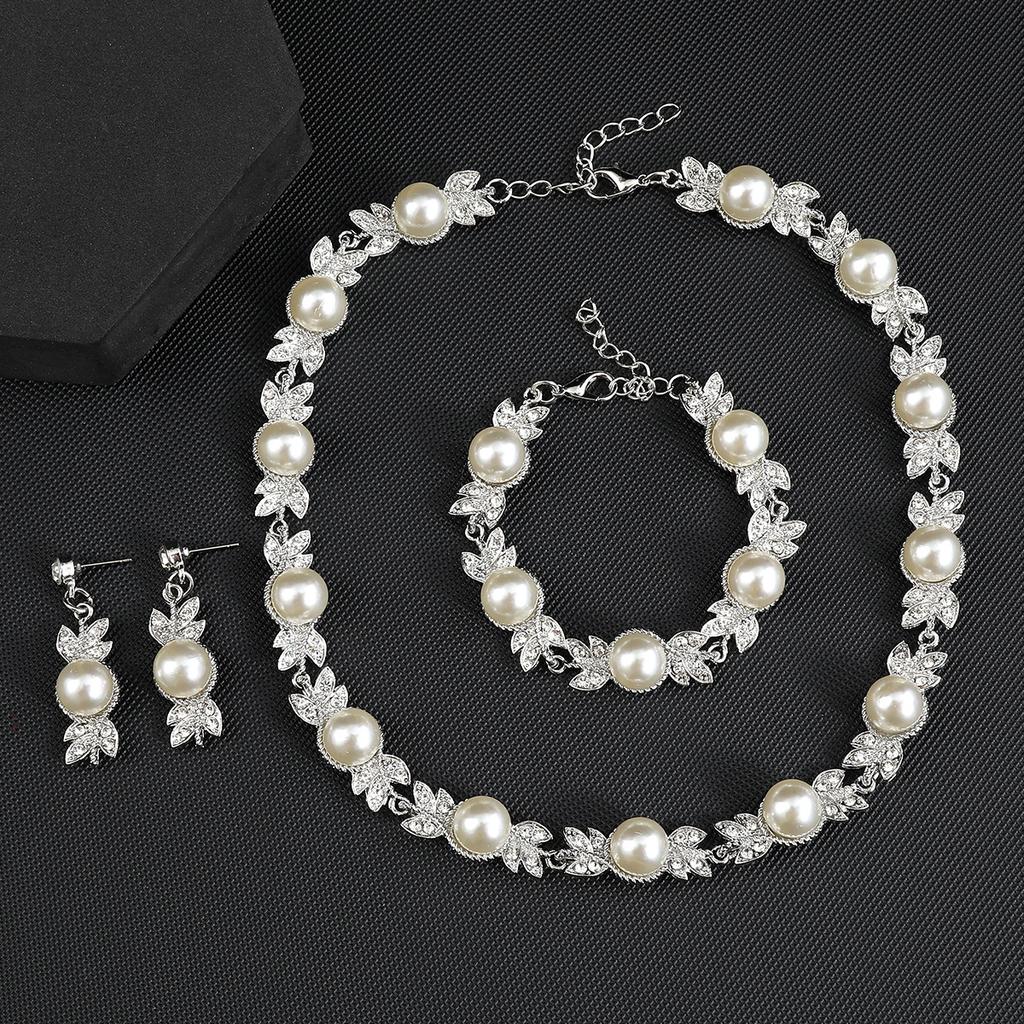 2026 Light Luxury Niche European and American Retro Fashion Pearl Necklace Set Collarbone Necklace Bridal Accessories Cross-border Jewelry Bracelet