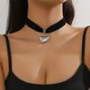1 Piece, Gothic Black Velvet Heart Pendant Necklace, Collar and Neck Strap, Women's Fashionable Jewelry, Suitable for Daily Wear