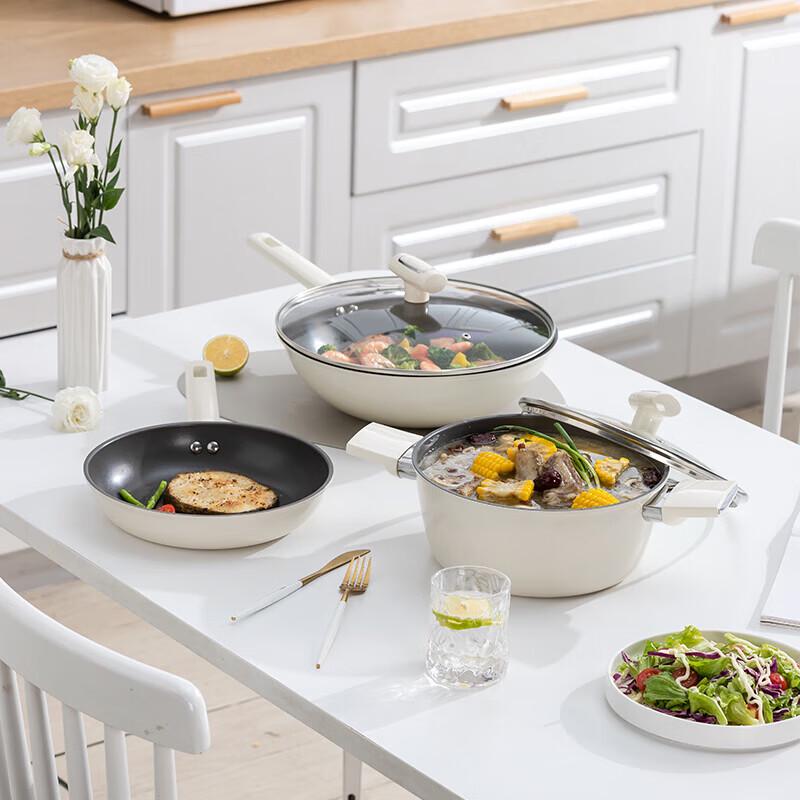 Betoice 3-Piece Non-Stick Cookware Set