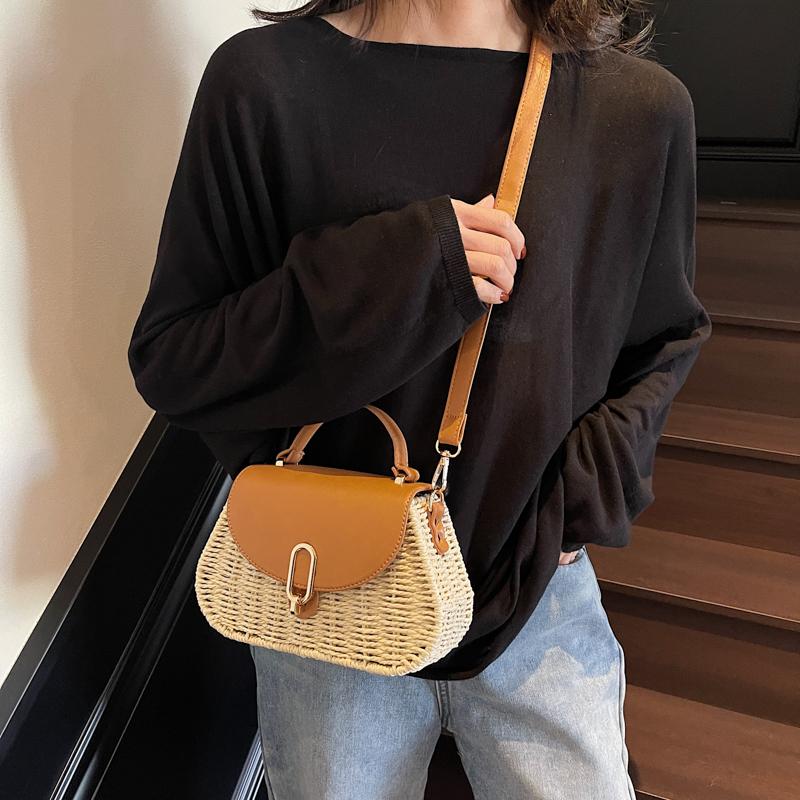 Straw Beach Bag PU Leather Summer Shoulder Bag Flap Handbag Handmade Clutch Purse for Women
