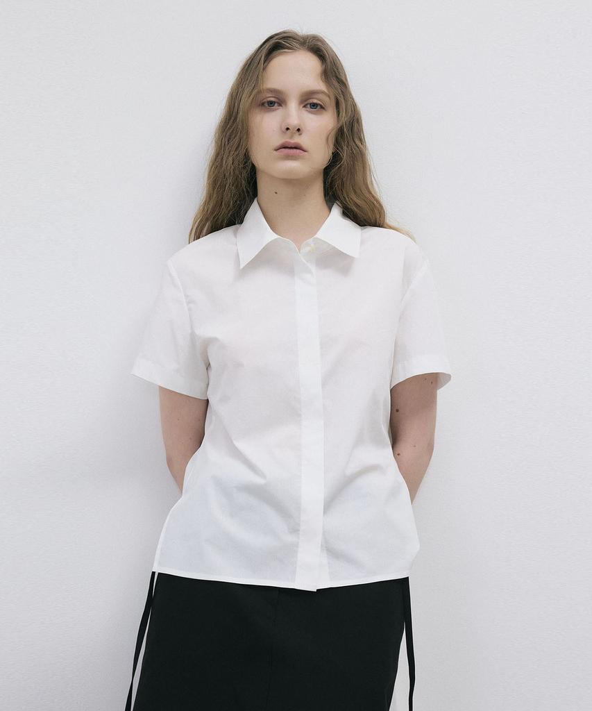 Ssikeoseun Waist Back Strap Shirt - White
