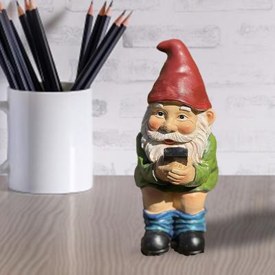 Ornamental Garden Statue Realistic Resin Gnome Statue On The Throne for Home