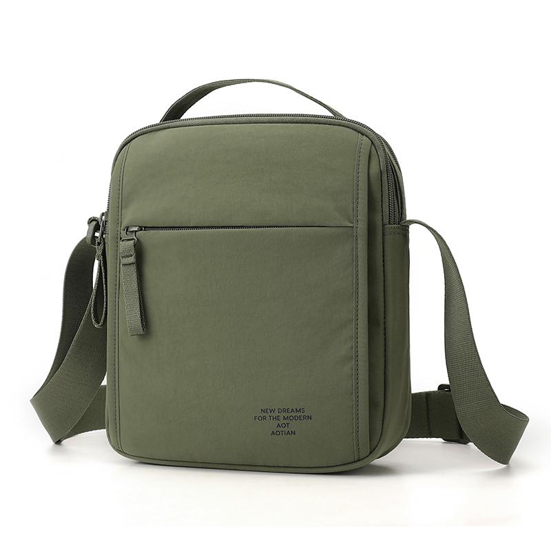 

Fashion Men Shoulder Bag Women Crossbody Bag Oxford Travel Men Bag Roommy Design Men Messenger Bag Women Purse Sac 20cmX24cmX8cm