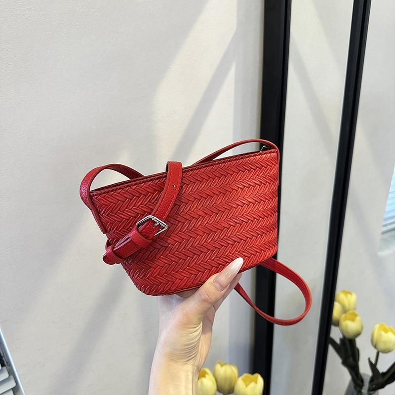 

Летняя высококлассная нишевая мобильная сумка кроссбоди для поездок на работу, женская новая плетеная сумка-ведро, тренд